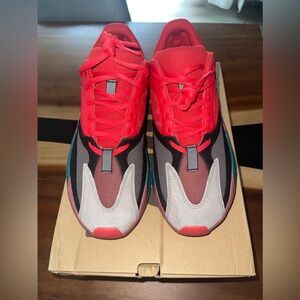 Yeezy boost 700 Hi-Res Red sz 10 1/2